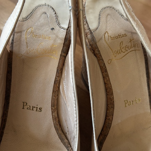 Wedge sandals worn condition
